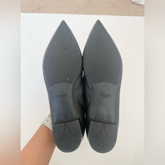 Prada Black leather pointed toe Logo embellished bow tie flats 38 - Picture 5 of 10